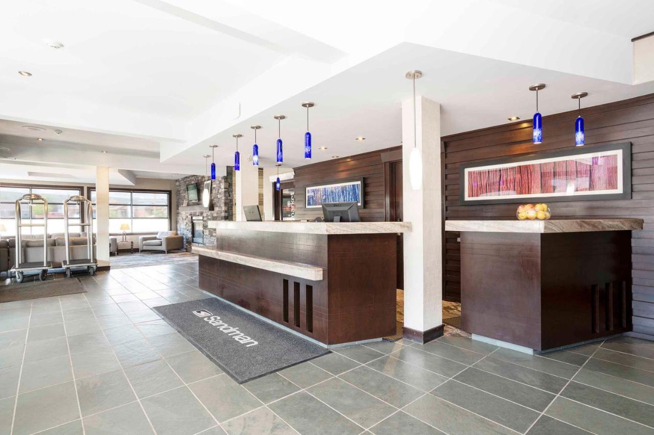 Sandman Hotel&Suites Prince George Buitenkant foto