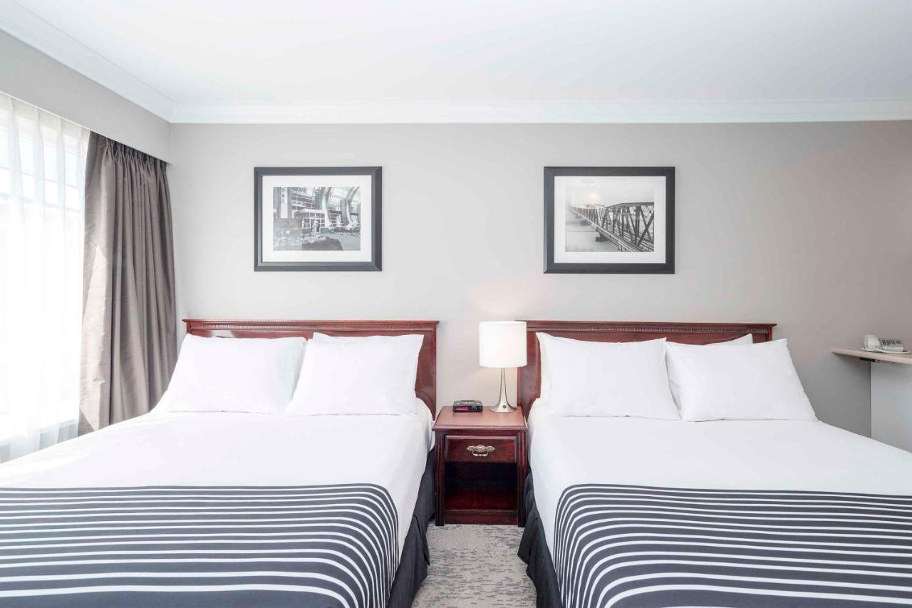 Sandman Hotel&Suites Prince George Buitenkant foto