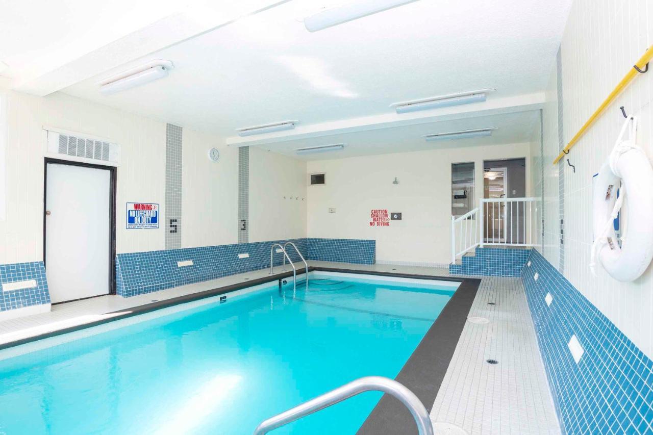 Sandman Hotel&Suites Prince George Buitenkant foto