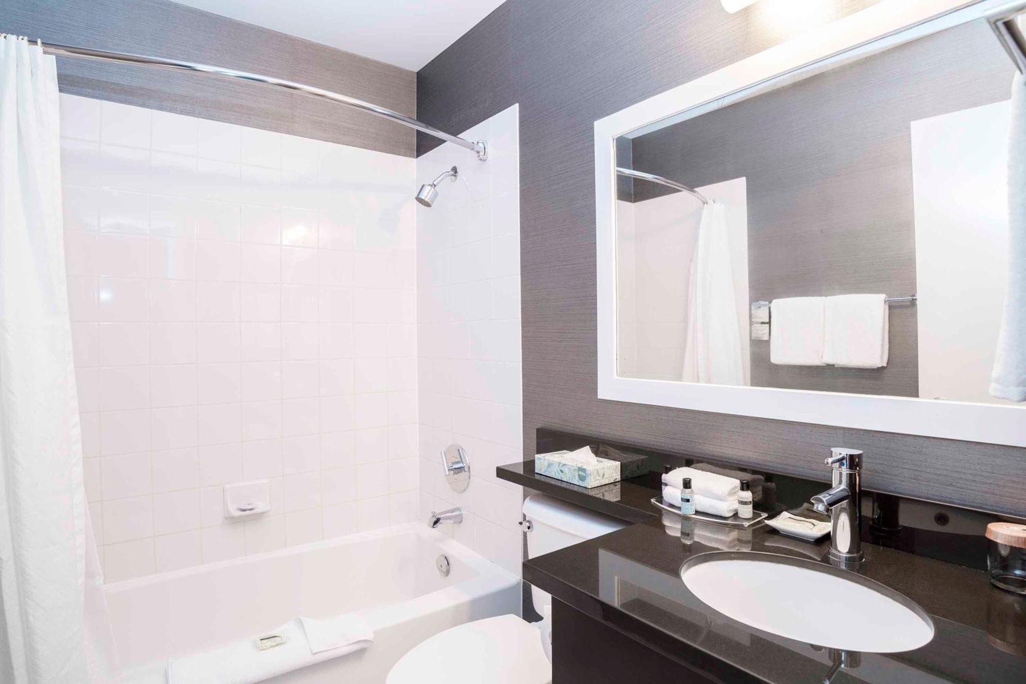 Sandman Hotel&Suites Prince George Buitenkant foto