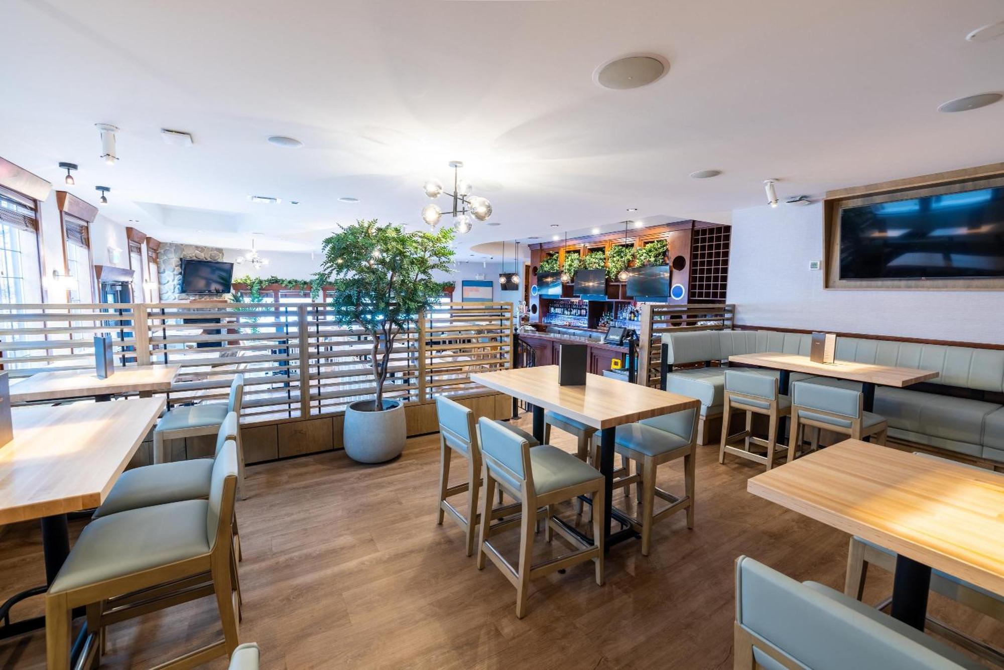 Sandman Hotel&Suites Prince George Buitenkant foto
